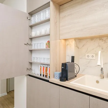 Crystal Luxe 2-bedroom Apartment Plovdiv