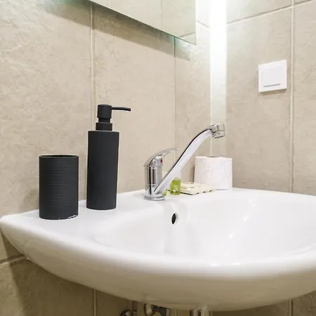Crystal Luxe 2-bedroom Apartment Plovdiv