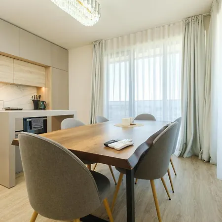 Apartment Crystal Luxe 2-bedroom