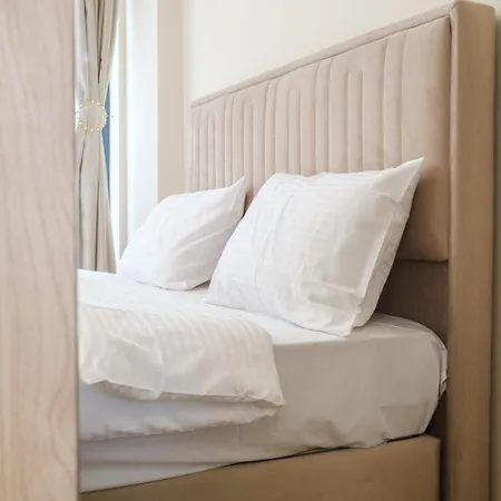 Crystal Luxe 2-bedroom Plovdiv