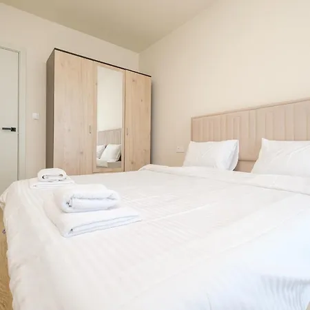 Crystal Luxe 2-bedroom *